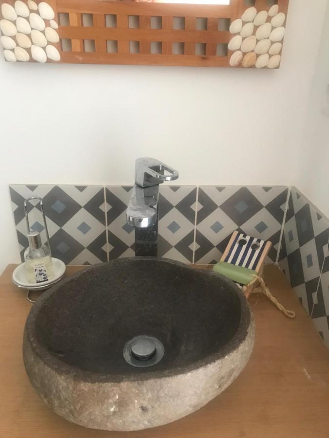 Ma Cabane De Pecheur Pieds Dans L'Eau - Lit Queen Size Saint-Mandrier-sur-Mer Bagian luar foto